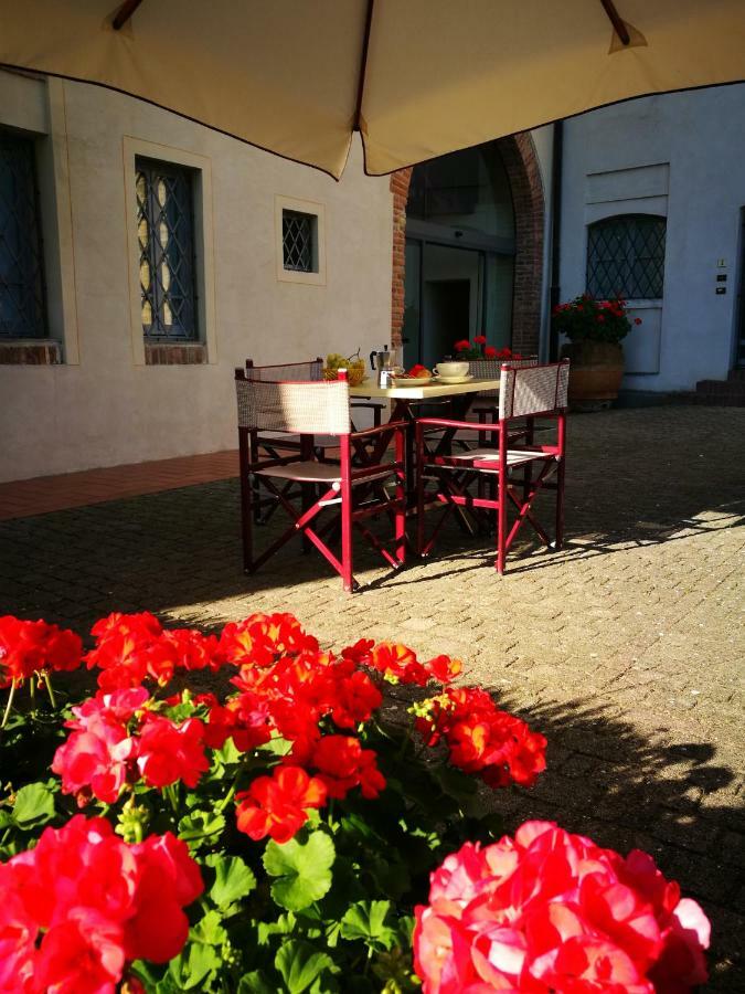 Castello Di Fulignano Isalfredo Ground Floor Apartment ซานจีมิญญาโน ภายนอก รูปภาพ